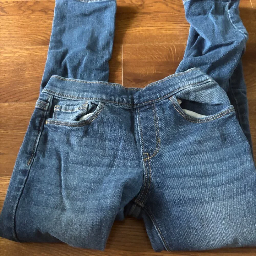Old Navy Skinny built-in tough pull up jeans in size M (8)